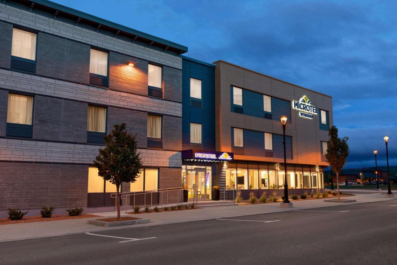 Microtel Inn Suites By Wyndham Lac-Megantic ภายนอก รูปภาพ