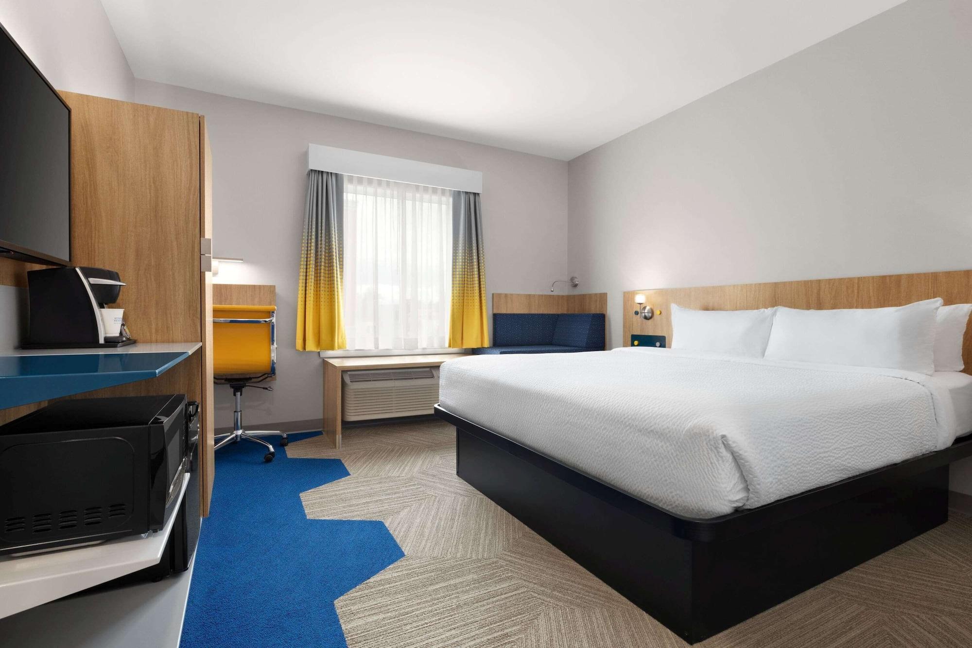 Microtel Inn Suites By Wyndham Lac-Megantic ภายนอก รูปภาพ